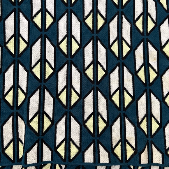 RACHEL Rachel Roy Blue and Cream Knit Top - Picture 2 of 9